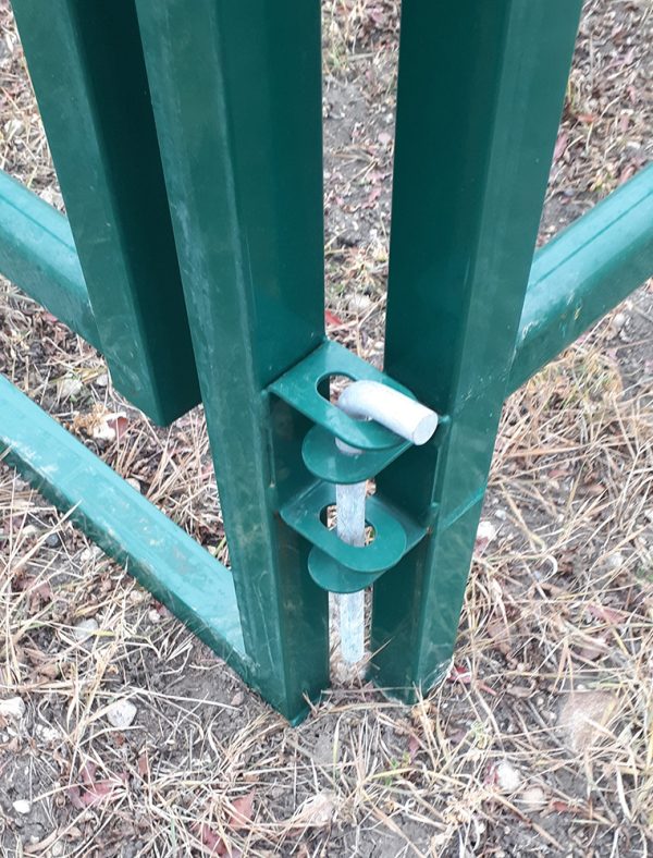 10ft Powder Coated Bowgate Corral Panels Set lock