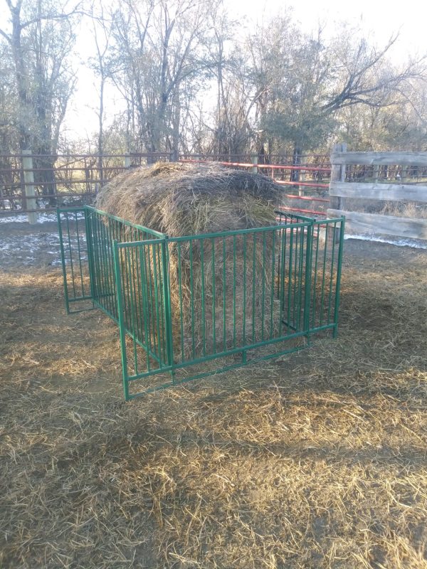Collapsible Sheep & Goat Feeder - 3" spacing LK