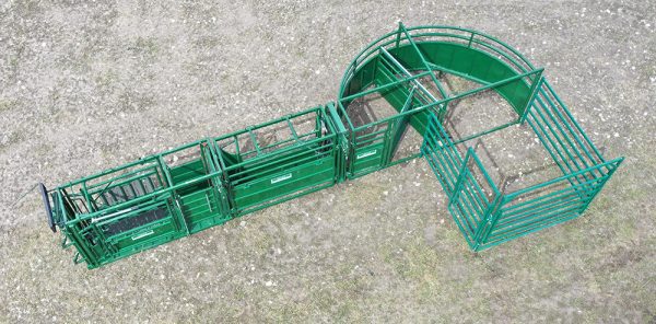Lakeland- C1000-P – Portable Cattle Handling System in Field
