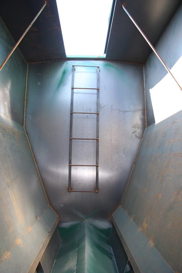 Portable Creep Feeder – 250 Bushel with Fold-Out Panels- Inside View