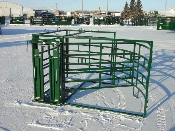 Lakeland- Half Circle Calving Station