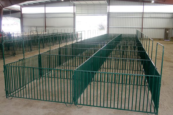LK- Heavy Duty Spindle Penning Panel with Man Door