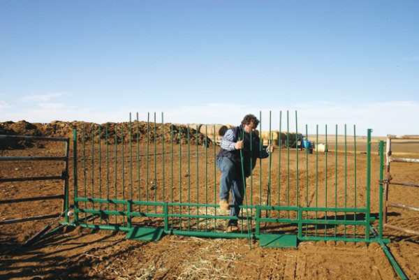 Push and Drive-Over Gates- 14 foot Walk Through