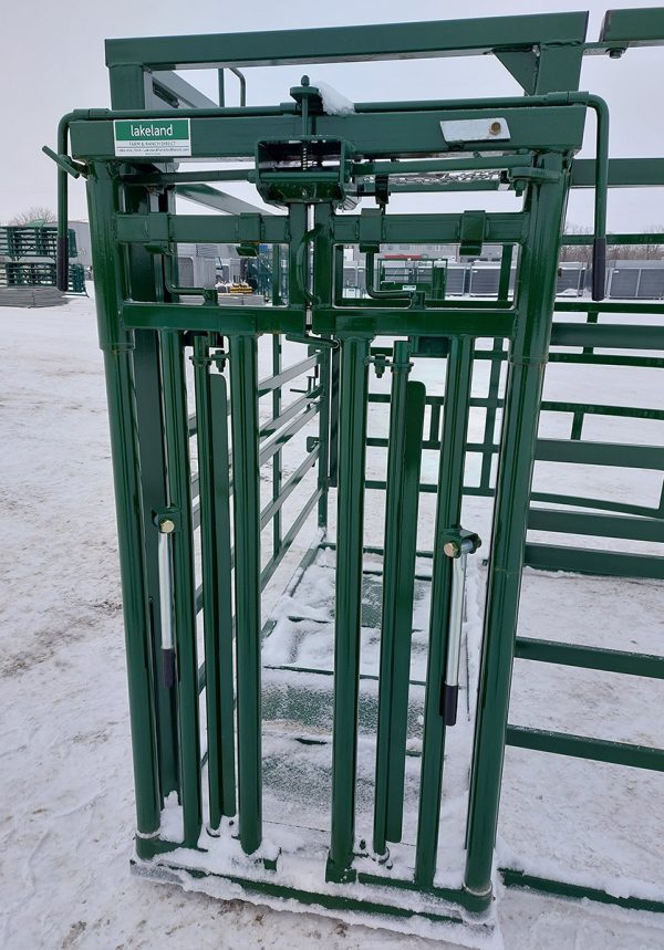Half Circle Calving Station- Front View