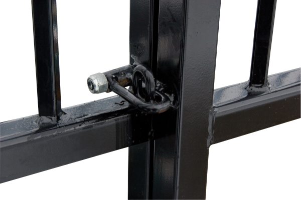 10 ft Diamond Bar Horse Stall Fronts in hitch
