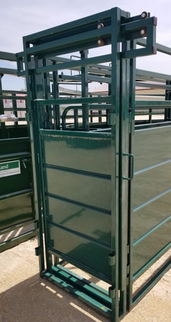 E-Series Heavy-Duty Sheeted Rolling Door by lakeland