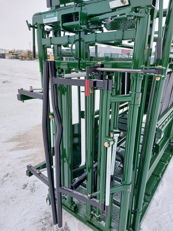 Portable Tub, Alley, and Easy Catch Squeeze Chute in Green Color- LK