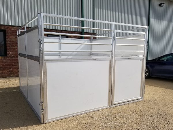 Portable Box Horse Stalls by Lk
