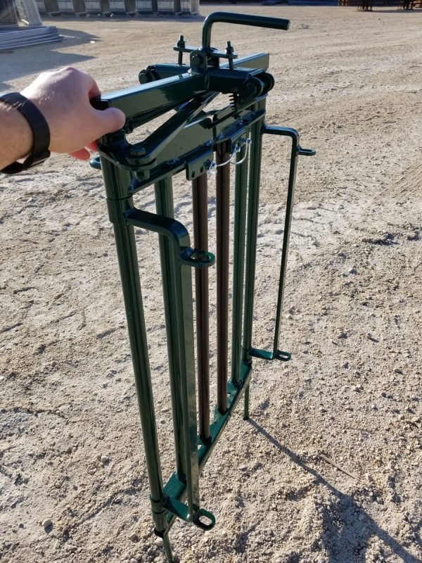 Self-Catch Headgate