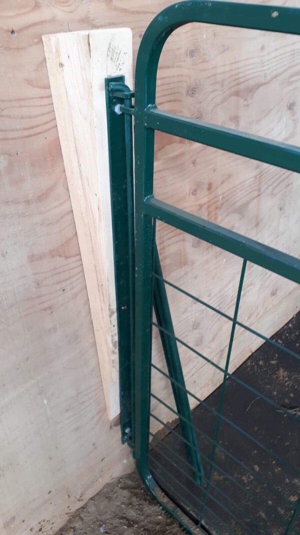 48" High-Wire Mesh Divider Panel/Gate with lock